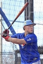 MLB、鈴木と岡本キャンプイン　菅野は実戦形式で好投