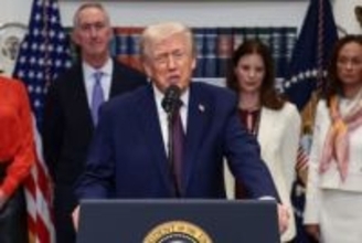 米、薬値下げに大手9社合意　政府発表「98％引き」も