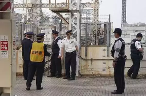 新幹線立ち入り、ブラジル男逮捕　静岡駅、「やくざに追われ」供述