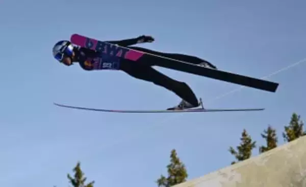 W杯ジャンプ、小林陵侑は8位　フライングヒルの男子第21戦