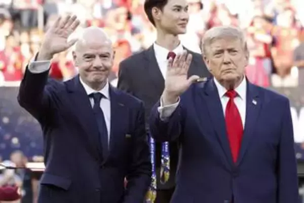トランプ氏「会長交代は過ち」　FIFAインファンティノ氏擁護