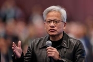 AI開発の新規制「不要」　米エヌビディアのフアンCEO