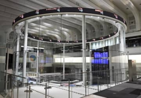 東証最高値、終値は1262円高　利上げ観測後退、買い注文広がる