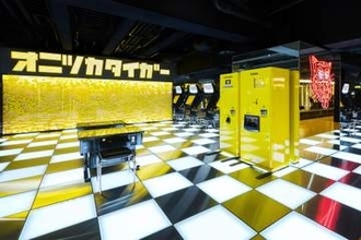 オニツカタイガー、新宿に旗艦店　世界最大の売り場面積