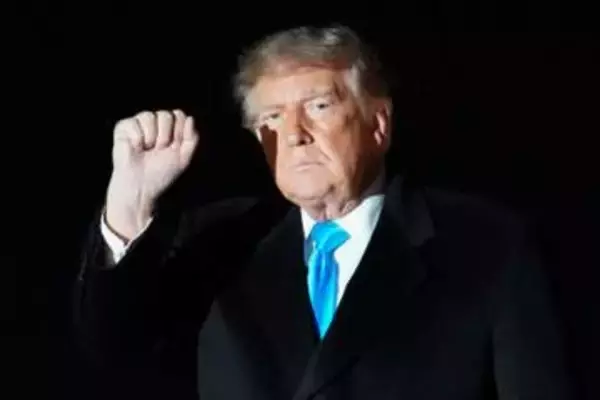選挙広告への税金使用を撤回　トランプ氏、批判噴出で方針変更