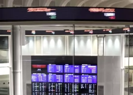 東証午前、一時500円超高　AI株上げ、米関税警戒