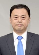 島根の丸山知事、がんで入院へ　19日から2週間、リモート対応