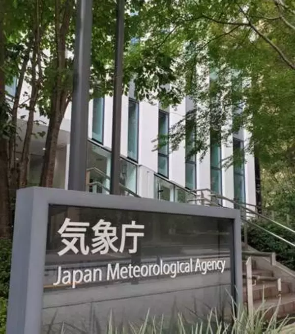 沖縄が梅雨明け　昨年より22日遅く