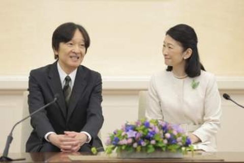 天皇「国民の理解」言及に賛同　改正皇室典範で秋篠宮さま初発言