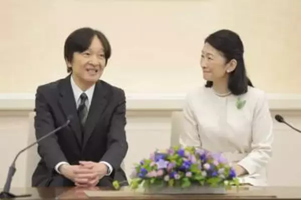 天皇「国民の理解」言及に賛同　改正皇室典範で秋篠宮さま初発言