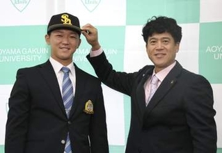 各球団が1位指名選手へあいさつ　青学大の鈴木「早く戦力になる」