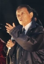 麻生氏「いざとなればやり返す」　連立相手を2度言い間違えも