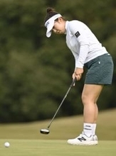 山下美夢有と畑岡奈紗が首位　TOTO女子ゴルフ第1日