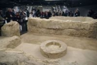 ローマ地下鉄「博物館駅」が開業　発掘調査で遅延、古代の遺物展示