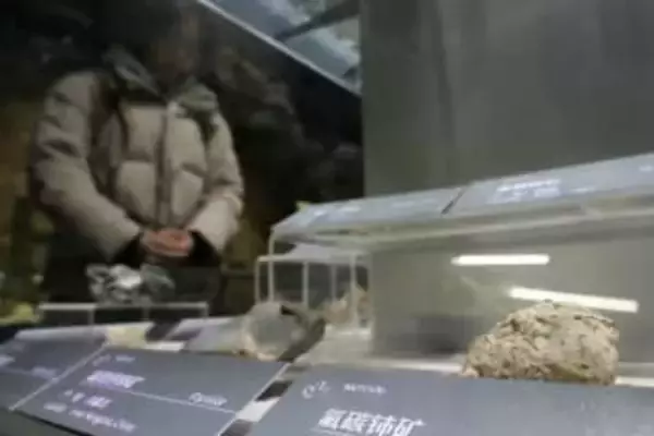 中国、規制後に対日輸出許可　レアアース調達で依存脱却警戒