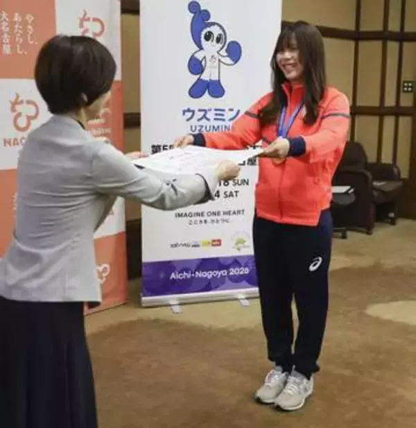 スノボ深田茉莉選手、地元で笑顔　五輪金メダル、名古屋市訪問