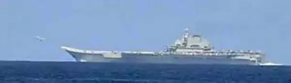 太平洋上で中国海軍空母を確認　戦闘機が発着艦、沖ノ鳥の南西