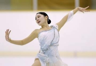 三宅咲綺、3回転半成功で連覇　フィギュア近畿選手権