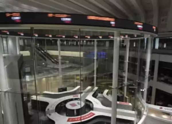 東証反落、終値230円安　半導体銘柄に利益確定売り注文