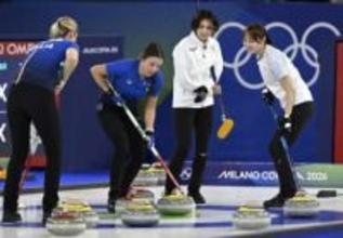 フォルティウス6敗、1次L敗退　カーリング・17日