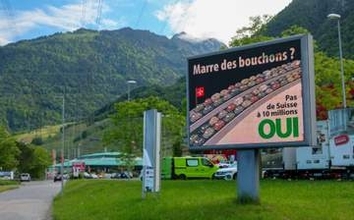 スイスの人口1千万人制限に賛否　14日国民投票、背景に移民増加
