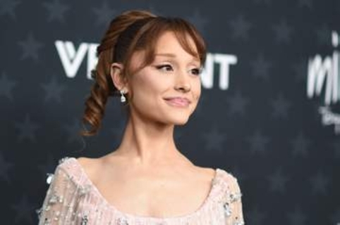 米歌手「痩せ過ぎ」詮索に閉口か　グランデさん活動休止、議論呼ぶ