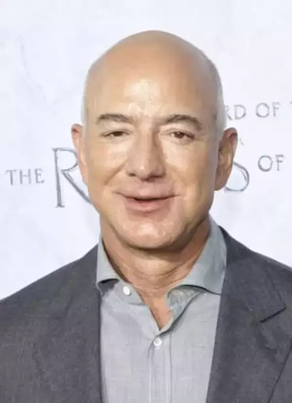 月面優先で宇宙船飛行を2年休止　ベゾス氏設立のブルーオリジン