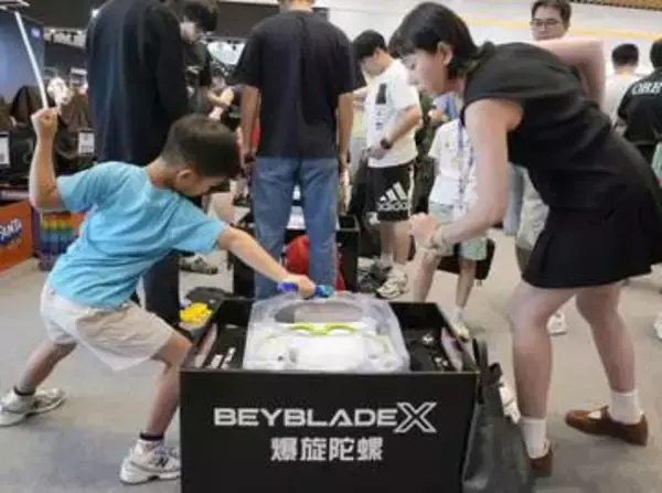 香港ベイブレード人気再燃、大人も熱狂　高齢者訓練や授業も、台湾人投稿きっかけ