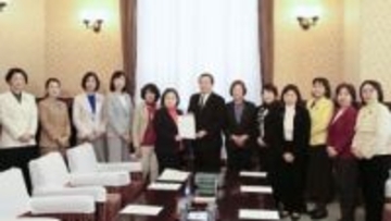 衆院に女性用トイレ増設を　首相含む与野党58人が要望
