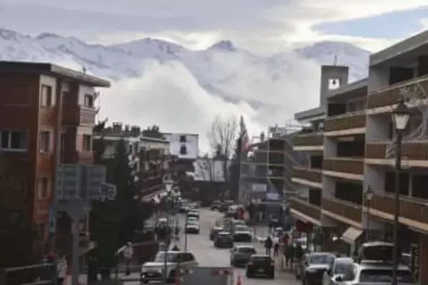 スイス火災「観光客離れ」懸念　死傷者多数、医療体制もろさ露呈