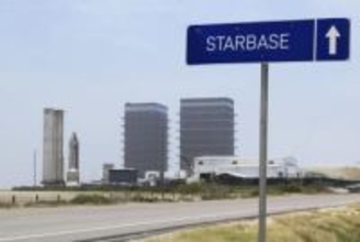 米国防長官、スペースX訪問へ　演説にマスク氏が同席