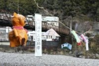 温泉街の繁栄願い「張り子」　和歌山・田辺、川湯の風物詩