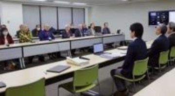 生活保護原告、全額補償求める　厚労省に不服申し立て方針を伝達