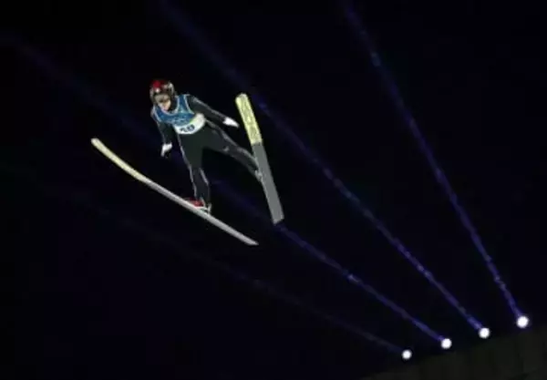 二階堂蓮が銀、小林陵侑6位　ジャンプ・14日