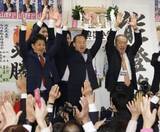 「石川知事に元金沢市長　首相支援の現職馳氏敗北」の画像1