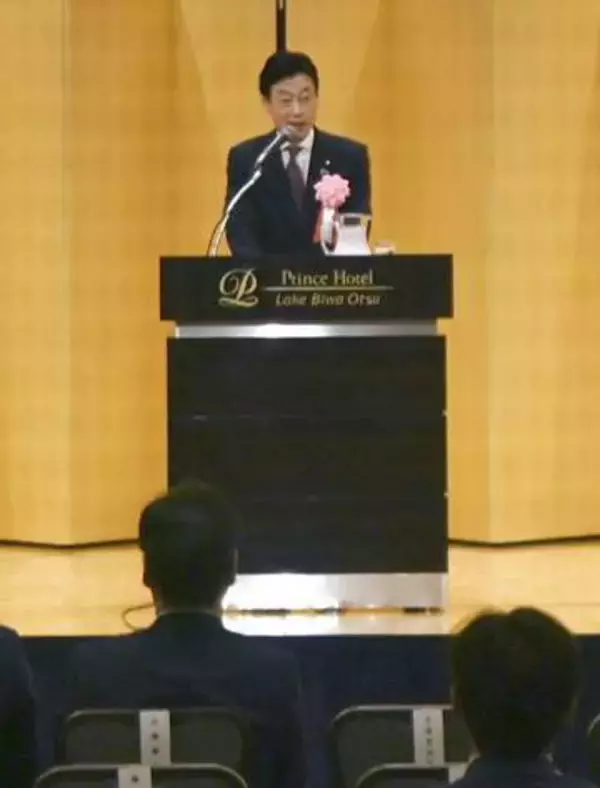西村氏、税率1％案に言及　消費減税「早くできる」