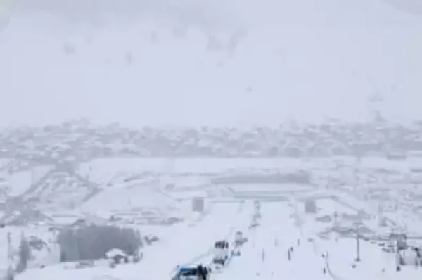 スノボ、予選を前倒して15日に　スロープスタイル、悪天候のため