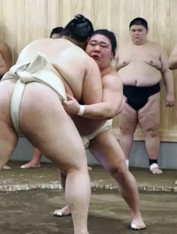 藤ノ川、大の里を2度破る　二所ノ関部屋へ出稽古