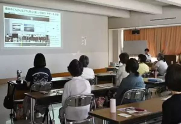 「一日でも早く帰って」　同級生講演でめぐみさん母