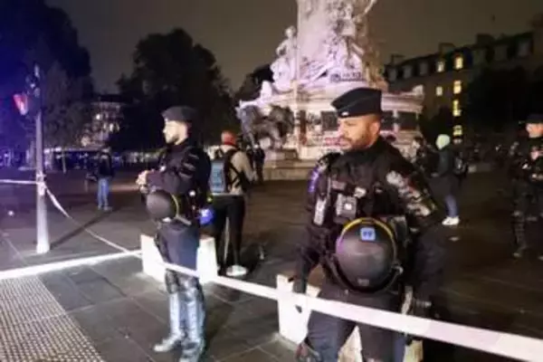 フランス各地に夜間外出禁止令　暴動受け、2500人拘束