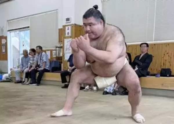 36歳の高安が上位戦へ意欲　幕内最年長