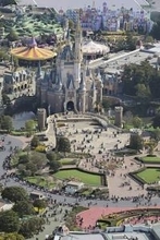 ディズニー運営会社、売上高最高　26年3月期、客単価増加