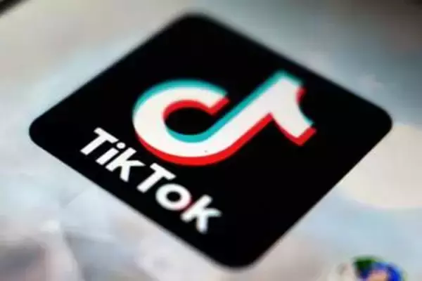 故意にアプリの最新版提供せず　TikTok、影響測定