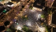 ネタニヤフ氏に大規模抗議　イスラエル、総選挙控え