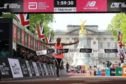 マラソン男子で初の2時間切り　サウェが1時間59分30秒