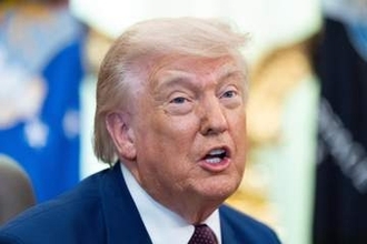 トランプ氏「10日も攻撃する」　イランの米軍ヘリ「撃墜」念頭に