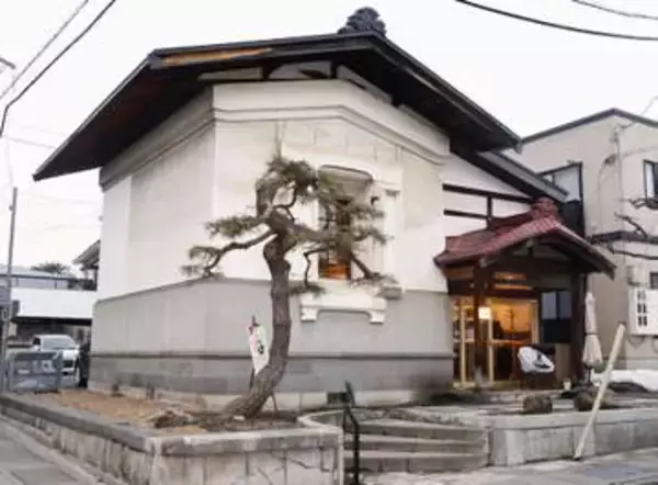 弘前に移住、築100年の蔵をカフェに　ミュージシャン、音響と味で「心満たして