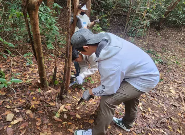 「グループ社有林「高尾100年の森」で高校生環境企業研修を開催・次世代を担う高校生との共創を推進」の画像