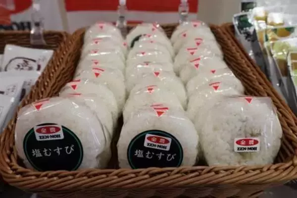 「高校生カーリング日本一は、長野選抜（男子）と北海道選抜（女子）」の画像