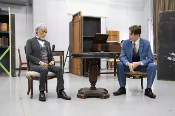 「片岡鶴太郎＆鈴木拡樹がW主演　 舞台『ブラック・コーヒー』稽古場取材会レポート到着！！」の画像